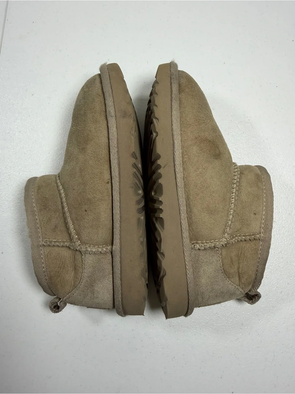 Ugg Classic Ultra Mini Round Toe Shearling Lined Boots size 13
